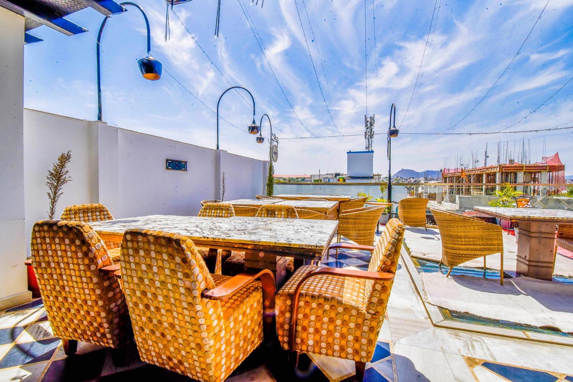 Fabhotel Naivara Boutique Удайпур Екстер'єр фото